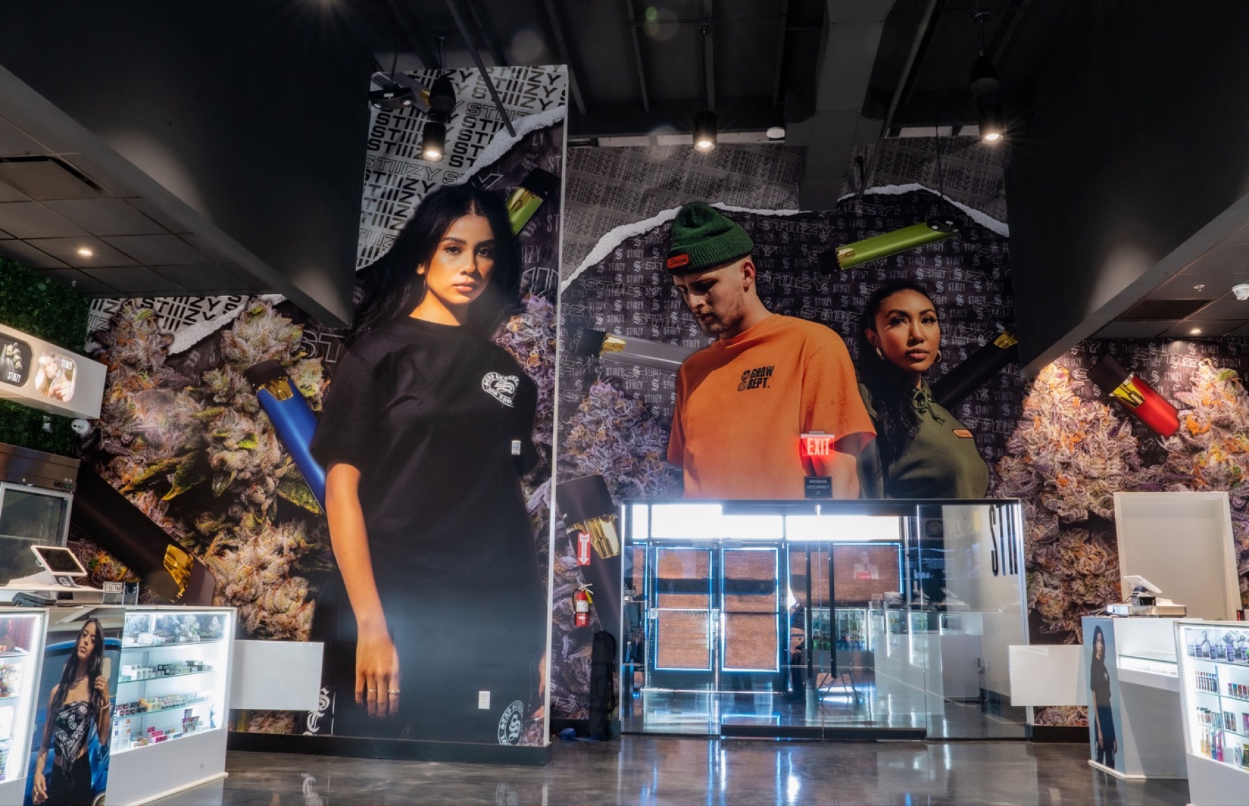 STIIIZY floor-to-ceiling environmental wall graphics